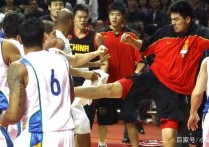 中国男篮和巴西打架 中国男篮与巴西男篮比赛视频